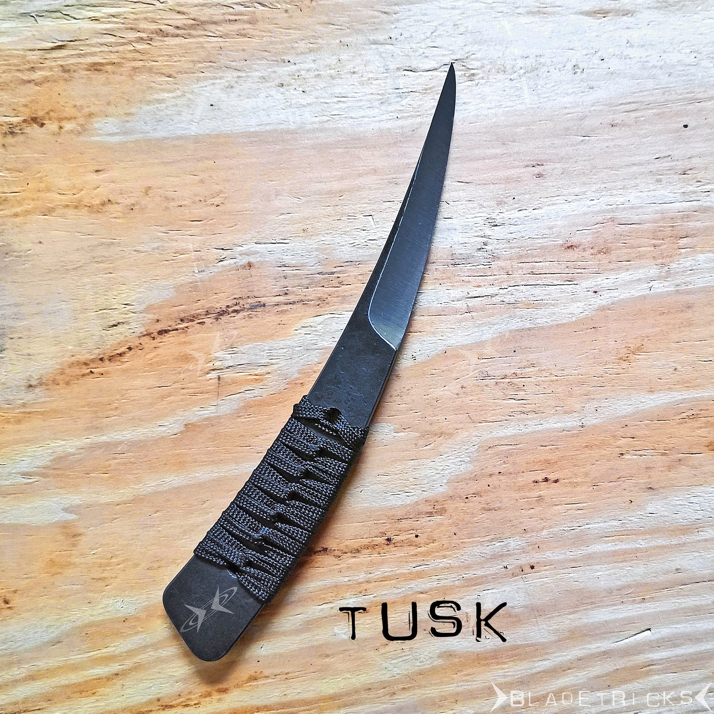 BLADETRICKS GEN 2 TUSK KNIFE, CORD WRAPPED