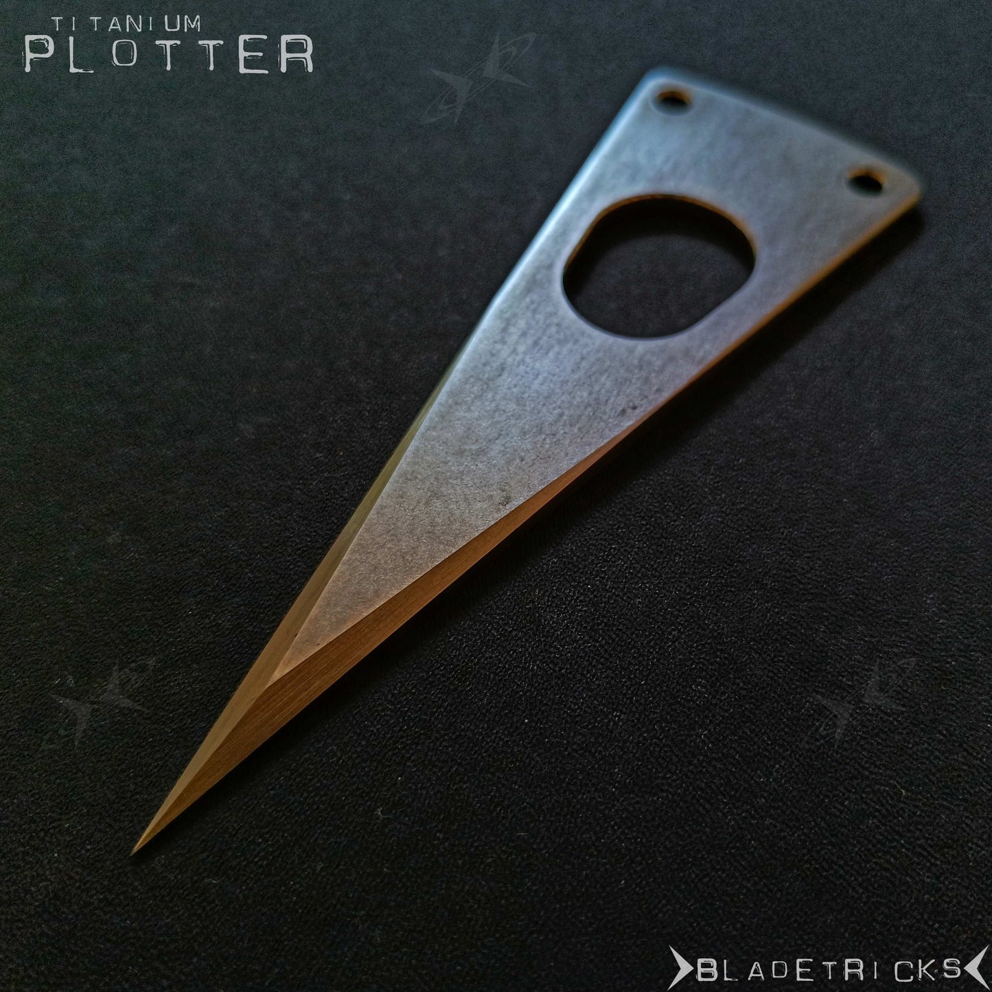 BLADETRICKS CUSTOM TITANIUM PLOTTER PUSH DAGGER