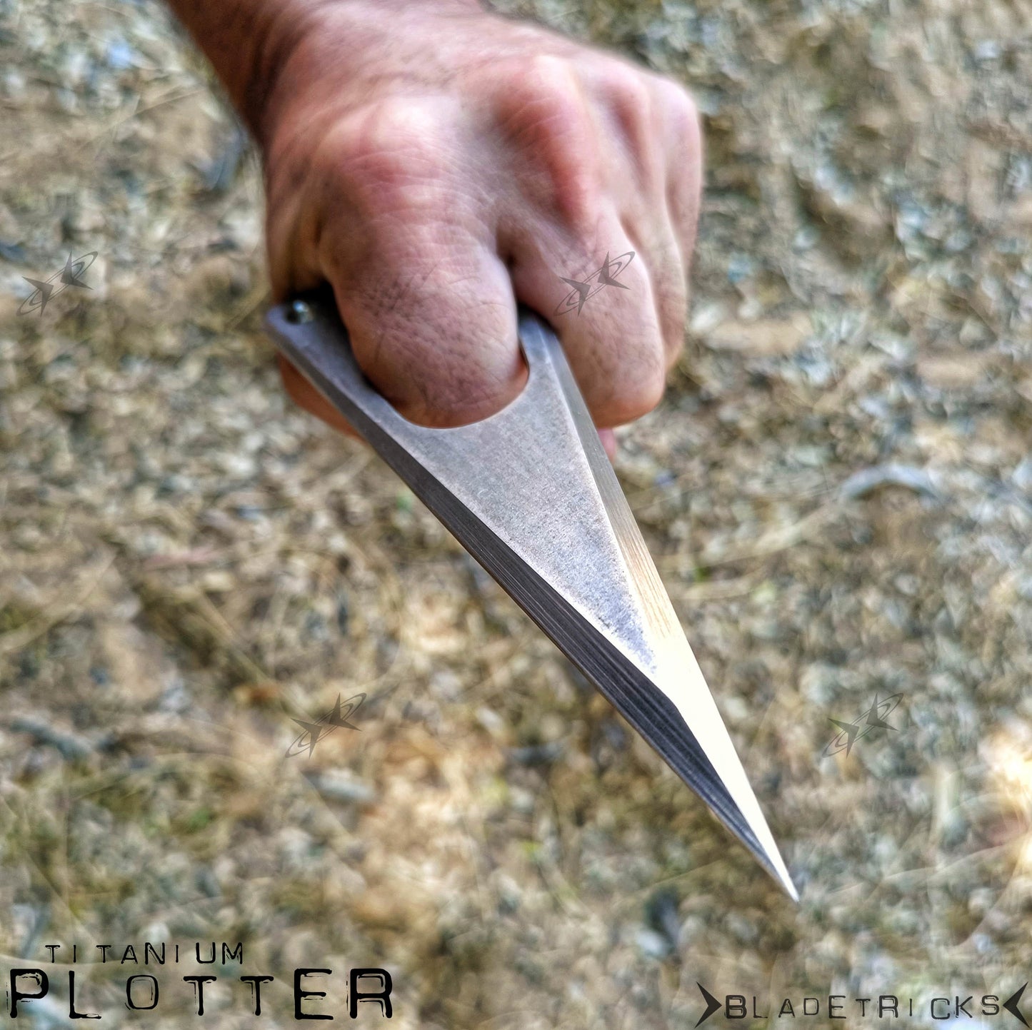 BLADETRICKS CUSTOM TITANIUM PLOTTER PUSH DAGGER