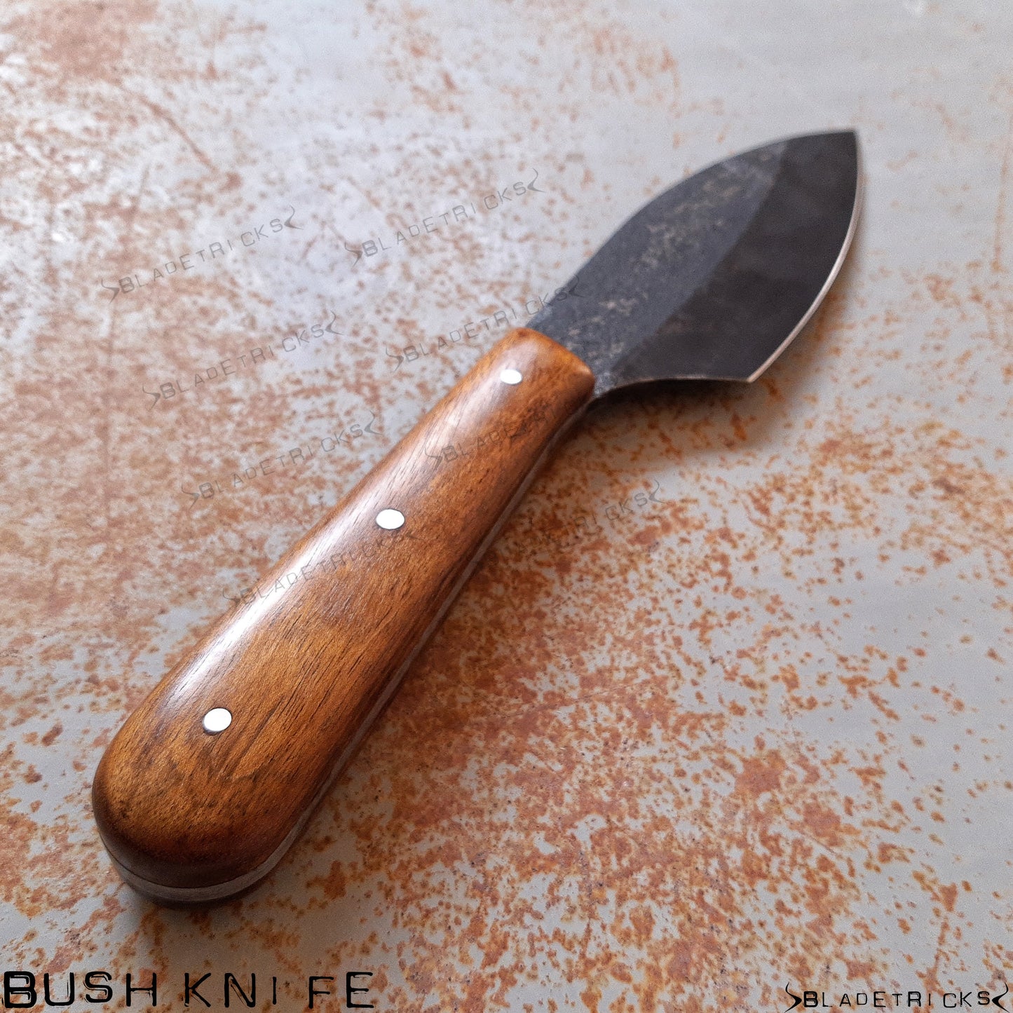 bushcraft knife