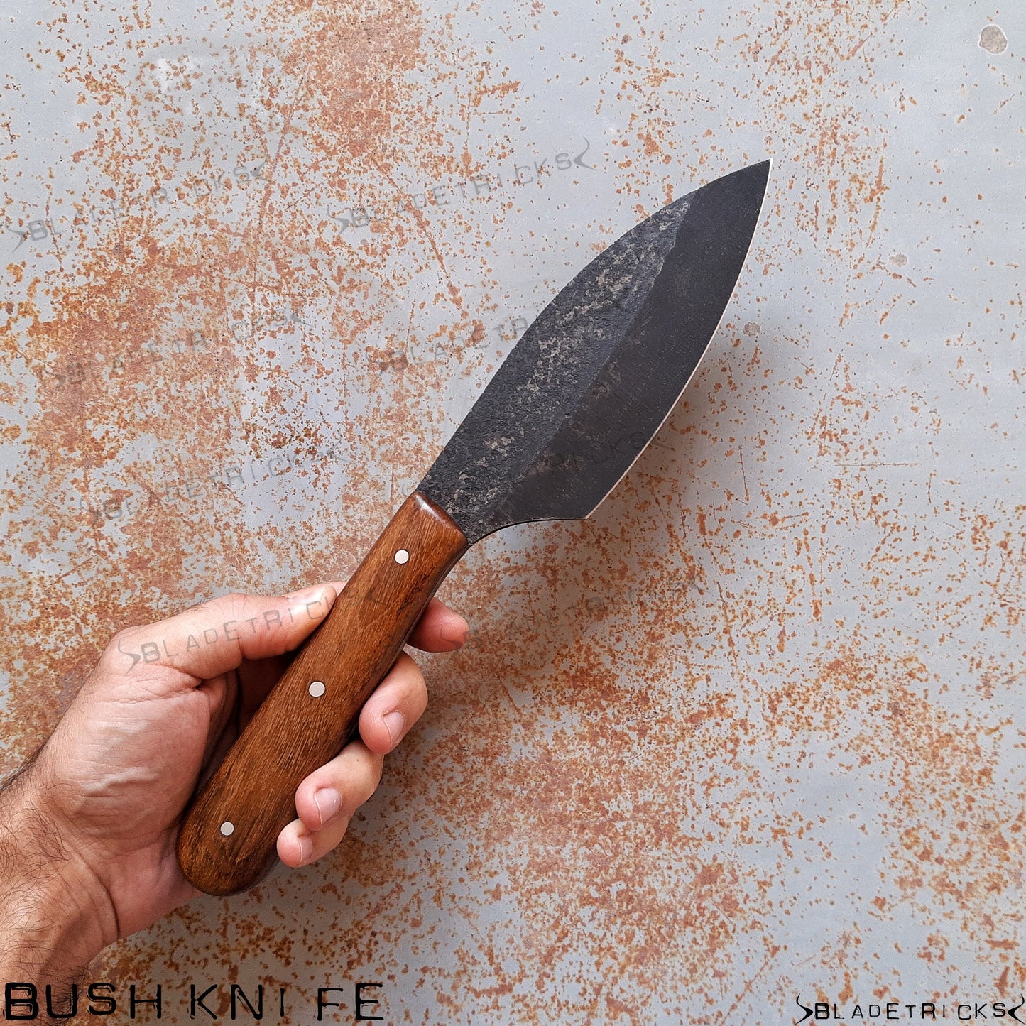 bushcraft knife