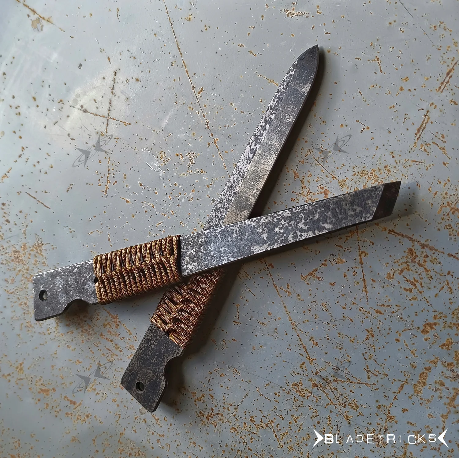 THE BLADETRICKS URBAN KIRIDASHI: A CONCEPT REFINED OVER A DECADE, NOW JOINED BY THE COMPACT PRY KNIFE