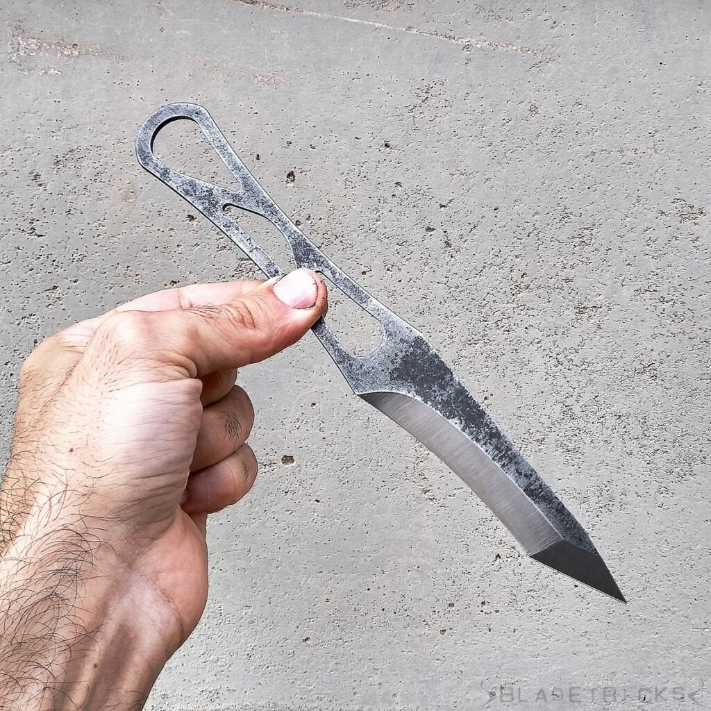 Bladetricks custom made Reverse Grip Edge In Tanto Knife with a wide handle