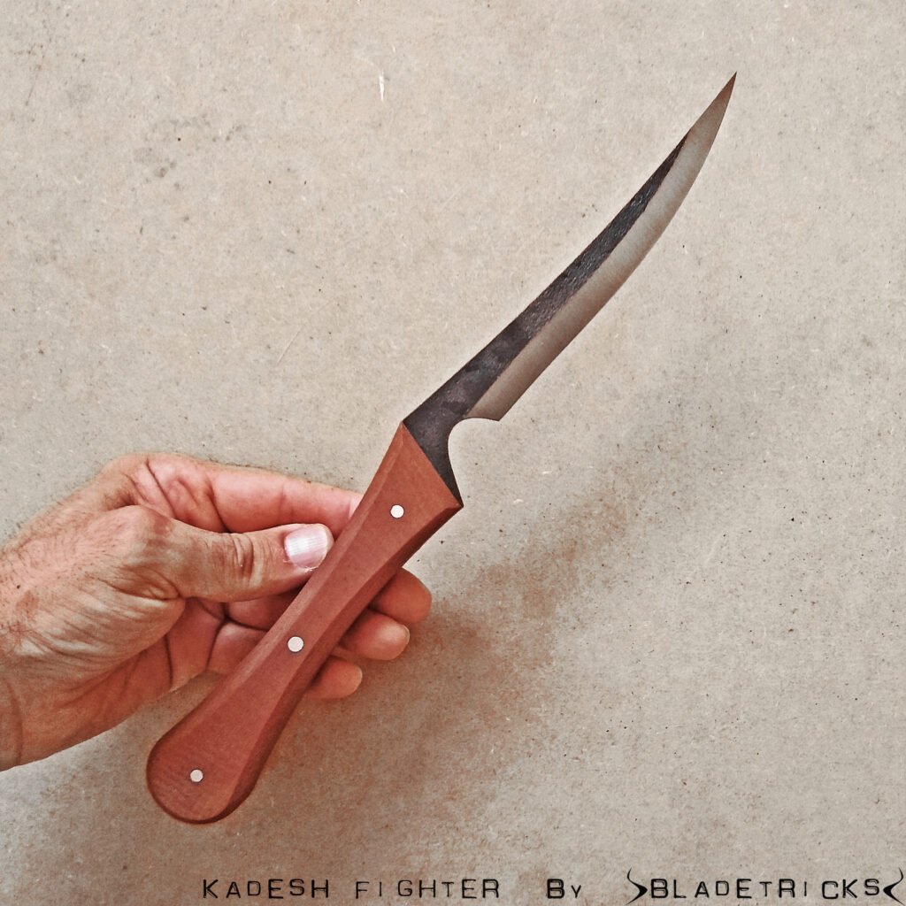 WWII Inspired Bladetricks Fighting Dagger Kadesh