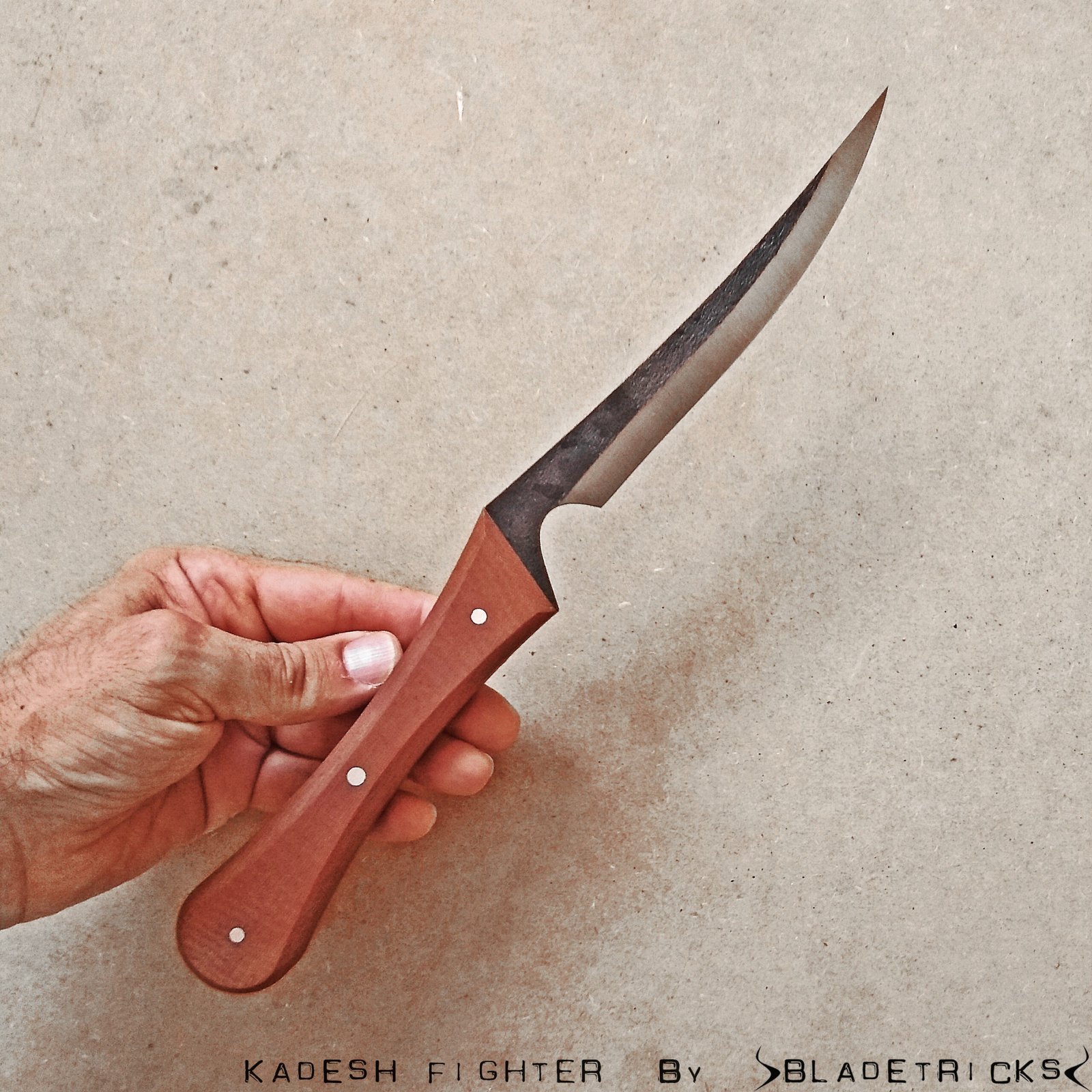 WWII Inspired Bladetricks Fighting Dagger Kadesh